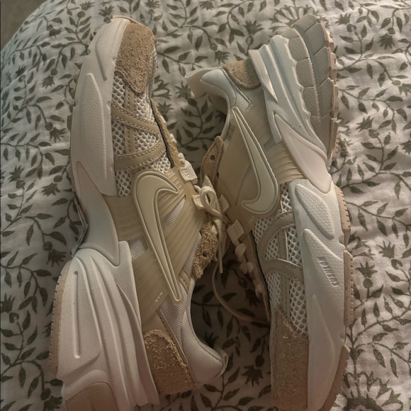 Nike Shoes - Nike V2K shoes